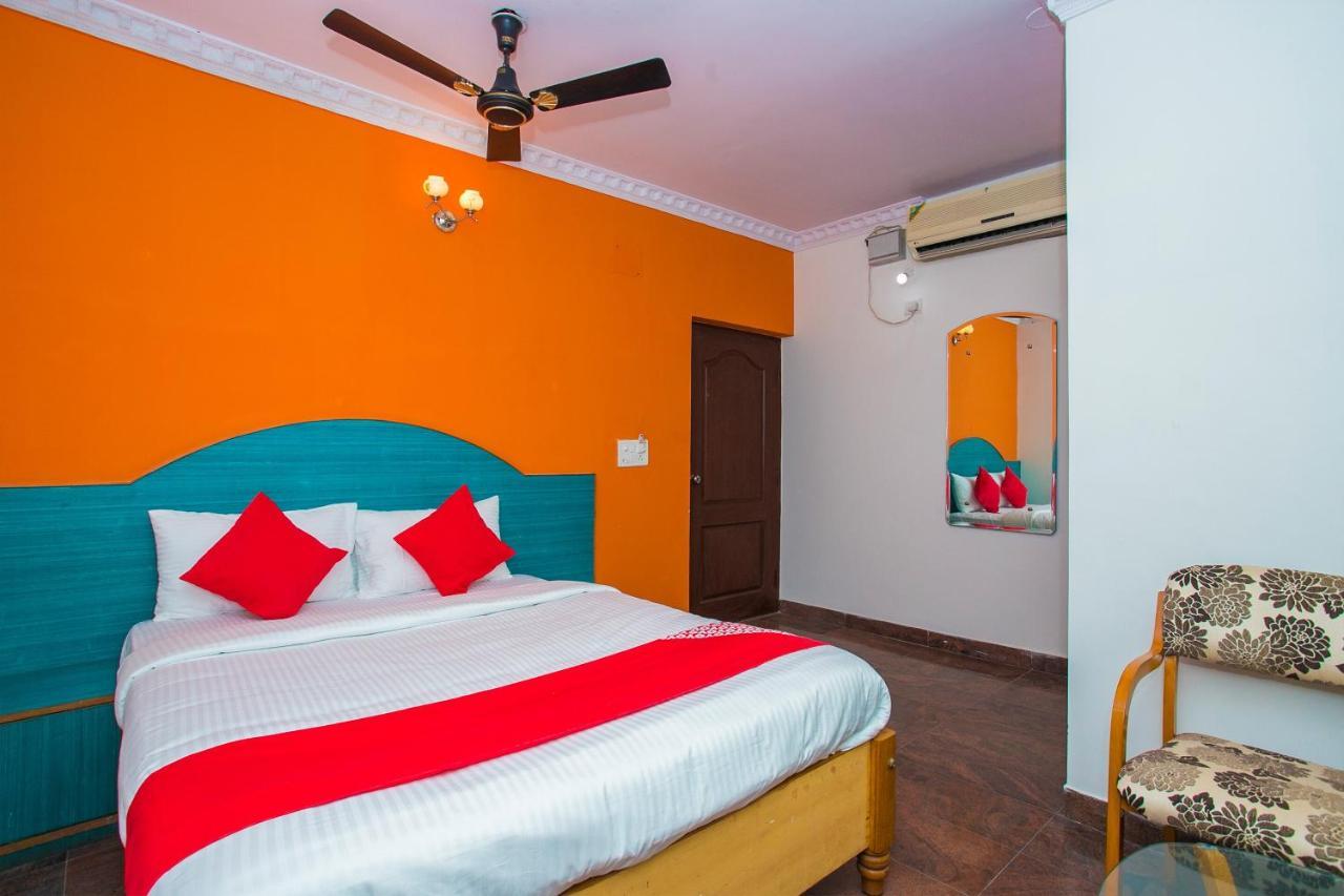 Oyo 16123 Chandana Deluxe Bangalore Exterior photo